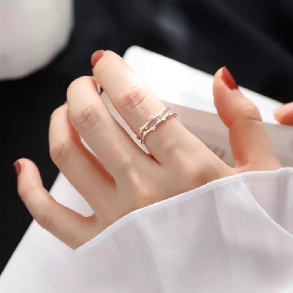 “Just Di-vine” Minimalist Plant Twig Silver Ring - Picture 4 of 10